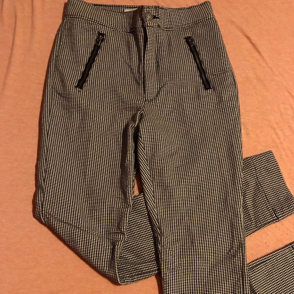 Hollister cool print high rise pants w/ pockets